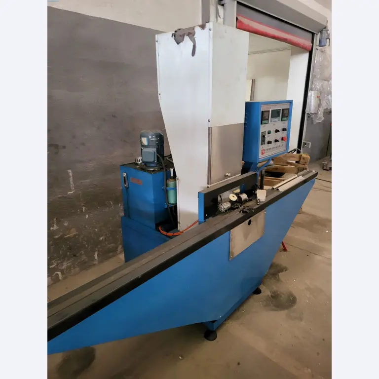 Sale of a complete warehouse of machinery for the glass industry in Spain-1