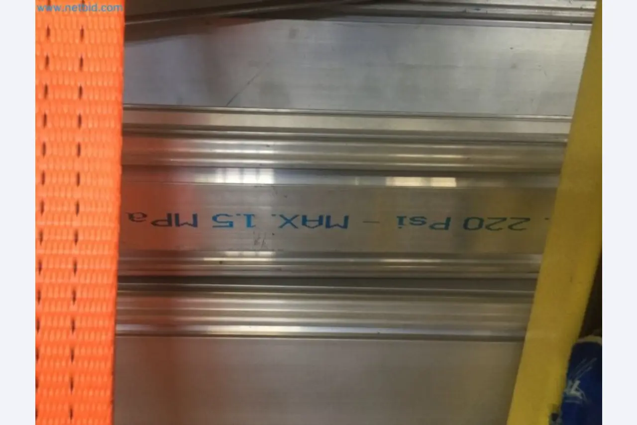 Sale of a complete warehouse of machinery for the glass industry in Spain-2