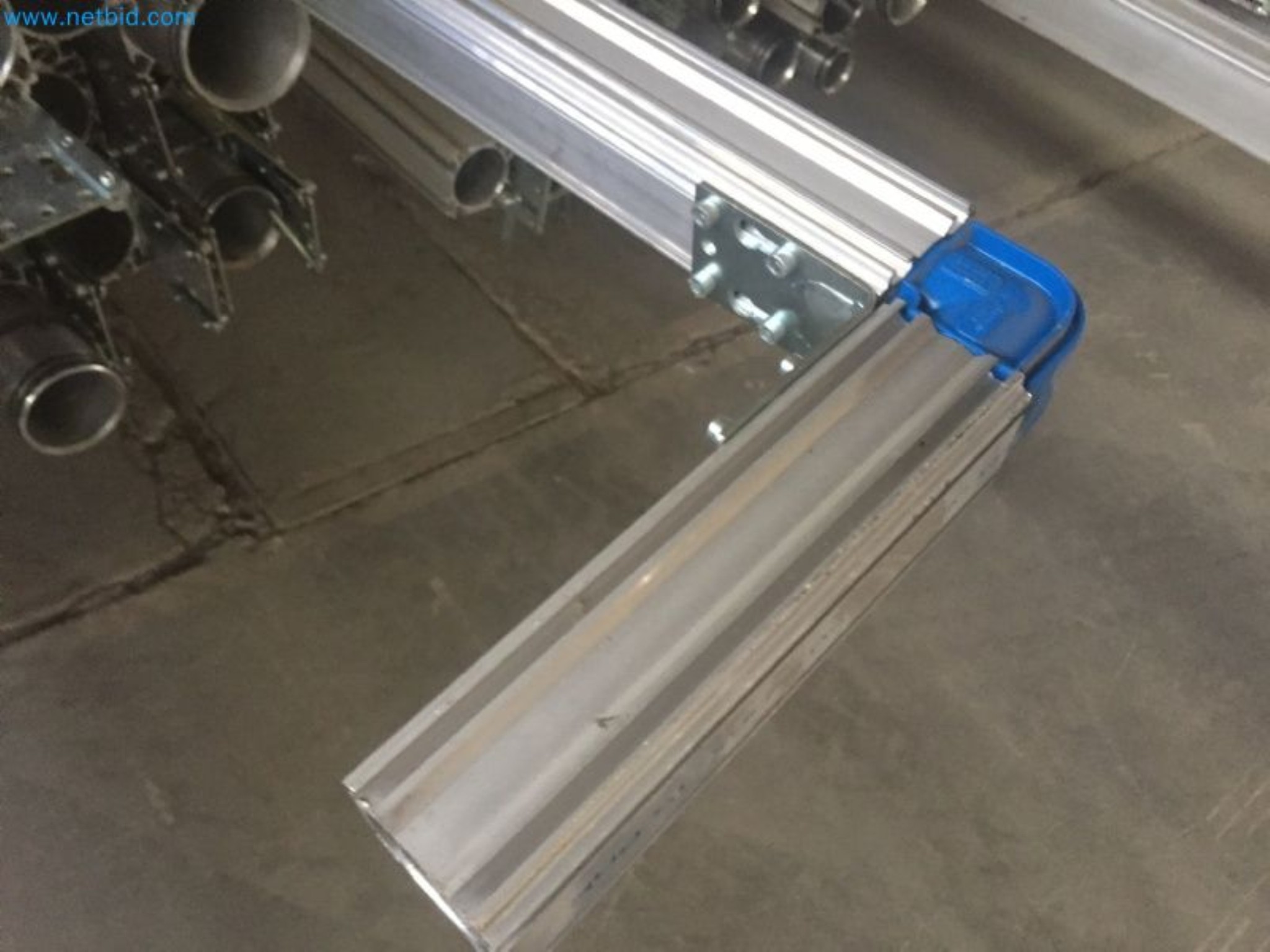 Sale of a complete warehouse of machinery for the glass industry in Spain-9