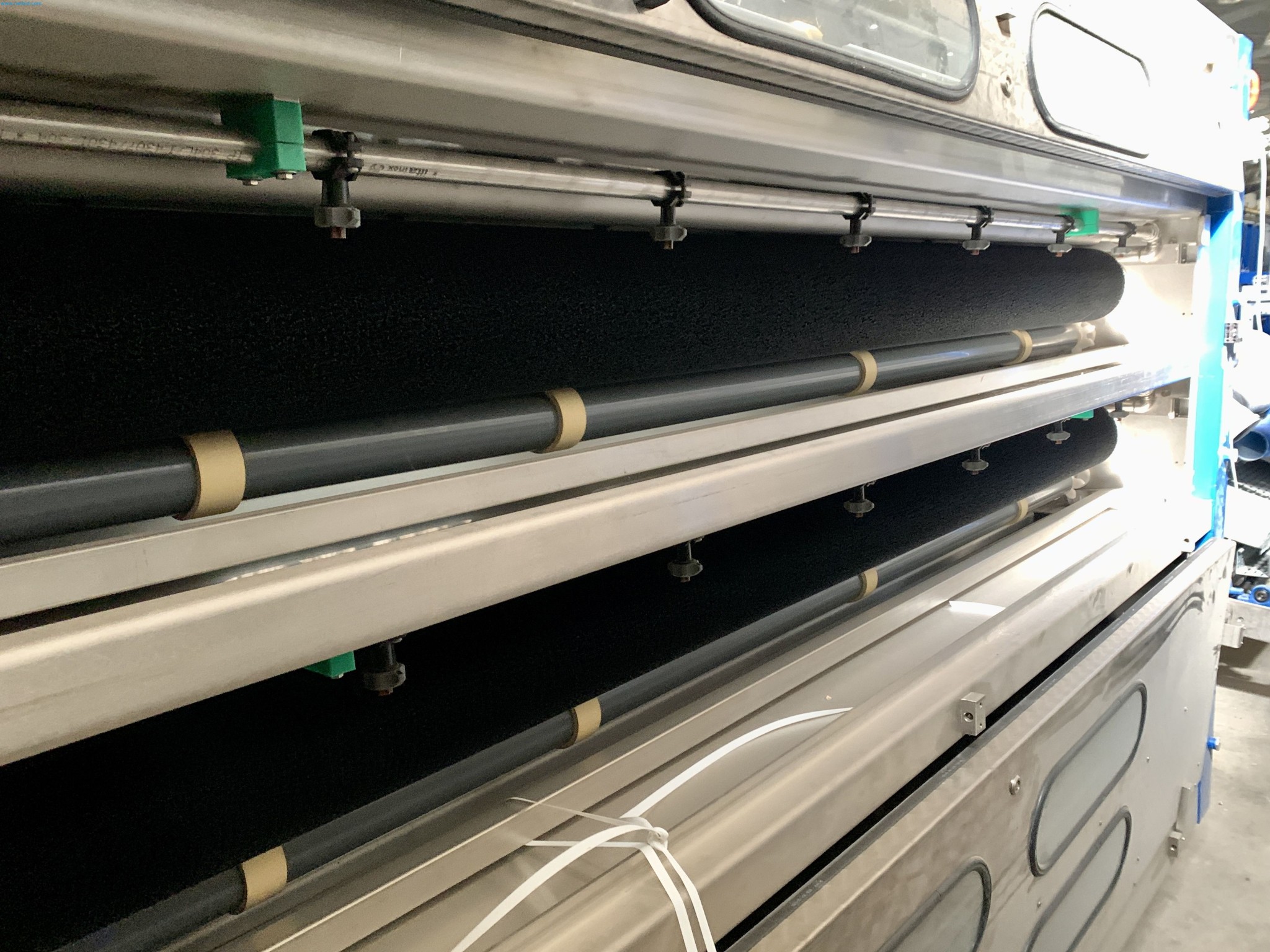 Sale of a complete warehouse of machinery for the glass industry in Spain-10