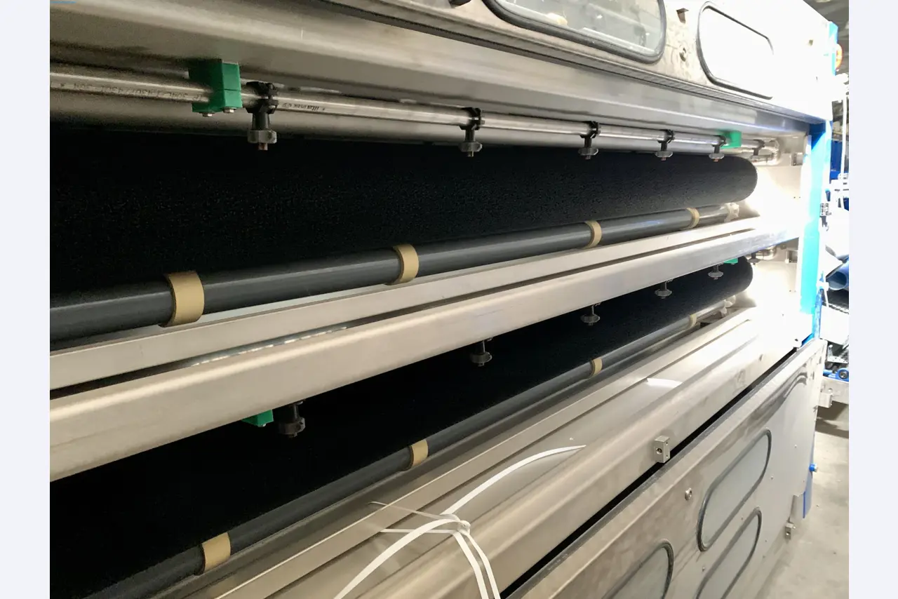 Sale of a complete warehouse of machinery for the glass industry in Spain-10