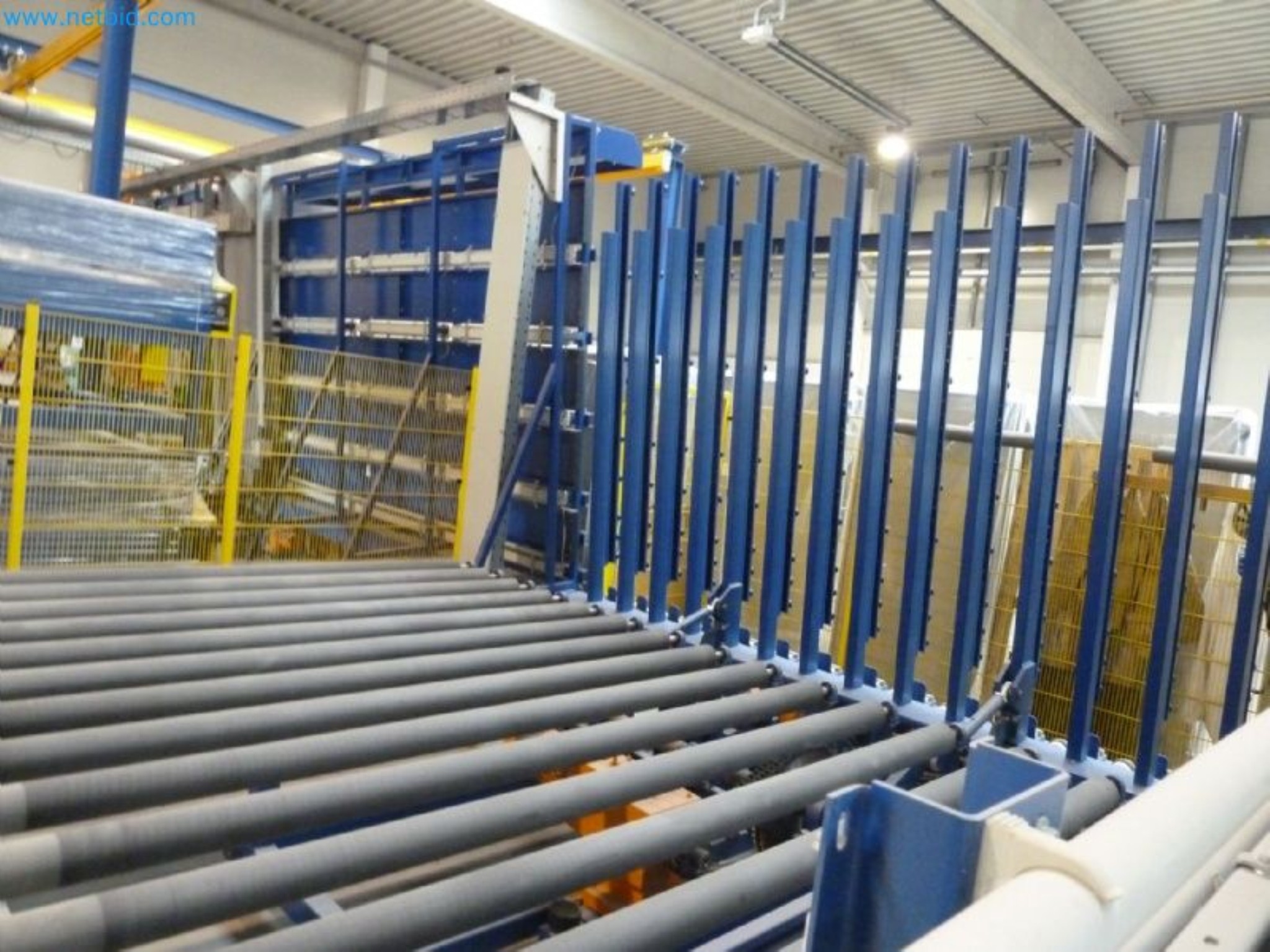 Sale of a complete warehouse of machinery for the glass industry in Spain-17