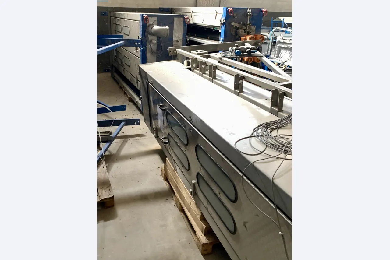 Sale of a complete warehouse of machinery for the glass industry in Spain-5