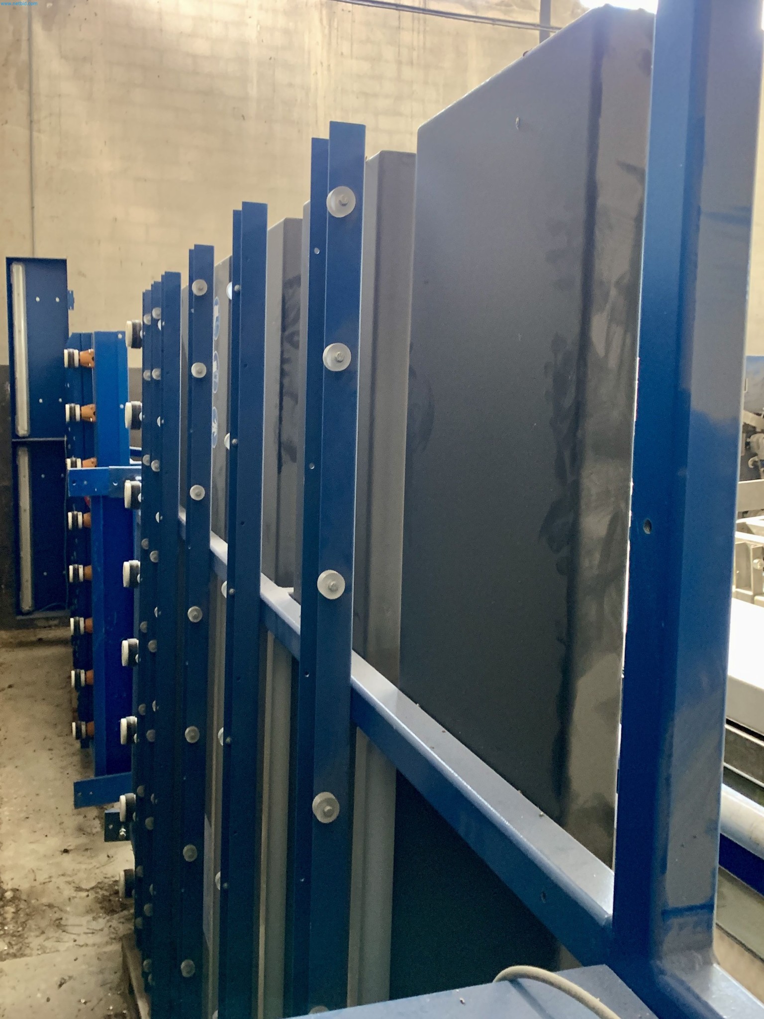 Sale of a complete warehouse of machinery for the glass industry in Spain-7