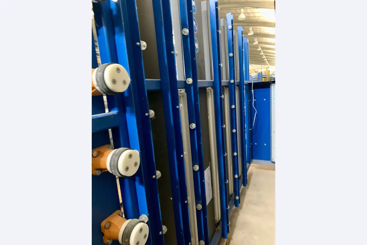 Sale of a complete warehouse of machinery for the glass industry in Spain-8