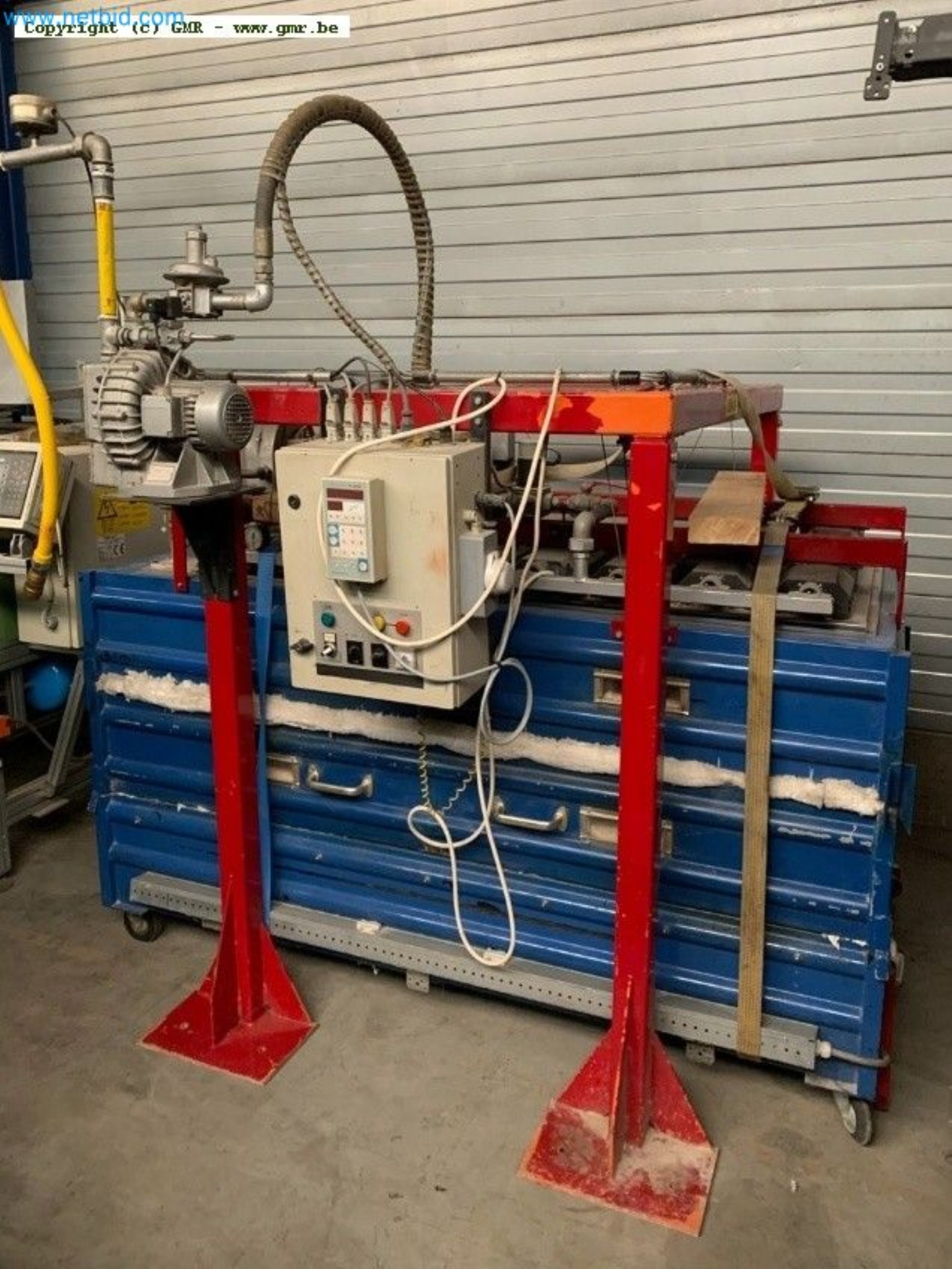 Sale of a complete warehouse of machinery for the glass industry in Spain-1