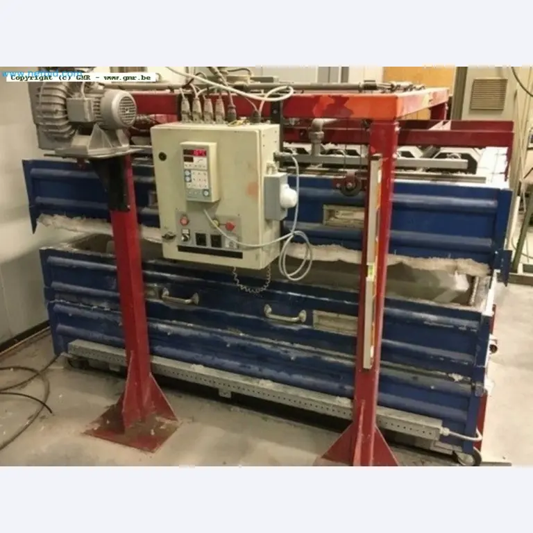 Sale of a complete warehouse of machinery for the glass industry in Spain-2