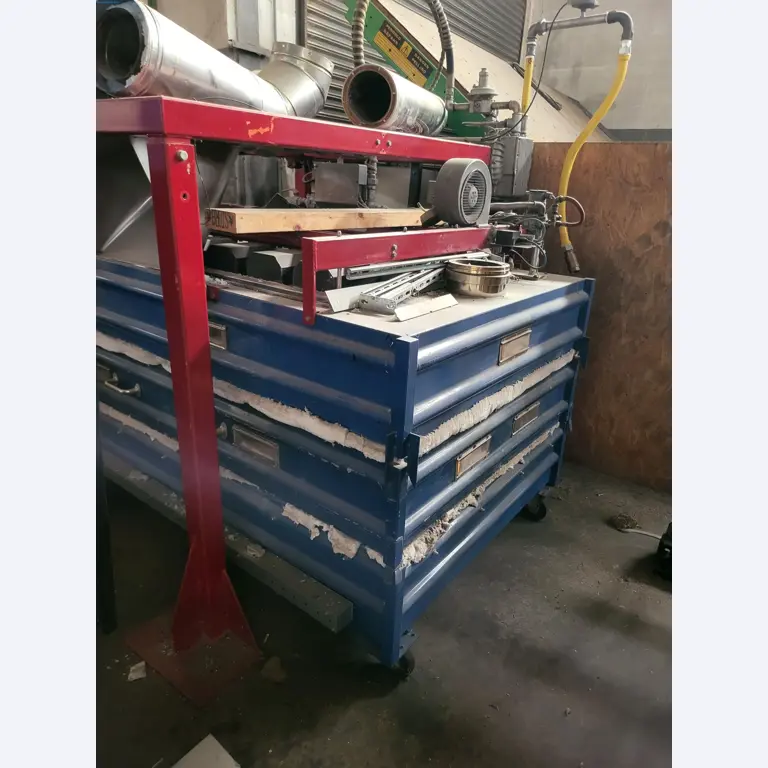 Sale of a complete warehouse of machinery for the glass industry in Spain-3