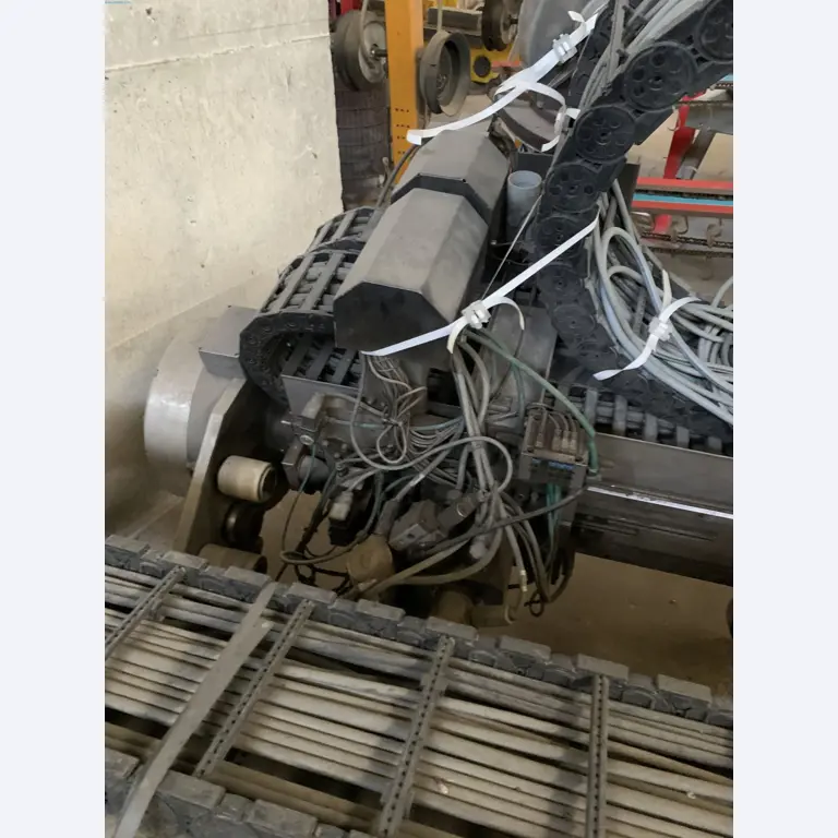 Sale of a complete warehouse of machinery for the glass industry in Spain-12