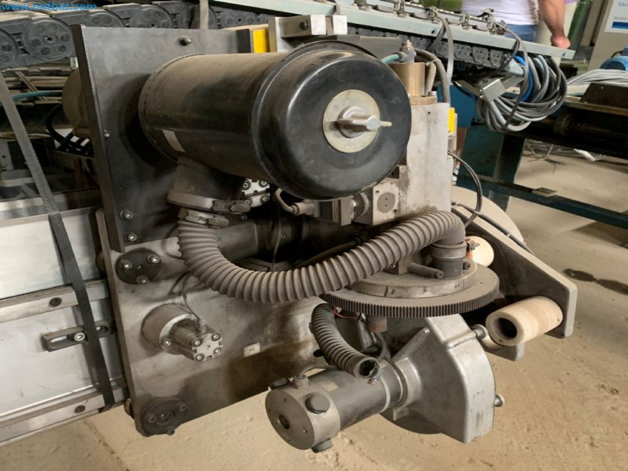 Sale of a complete warehouse of machinery for the glass industry in Spain-16