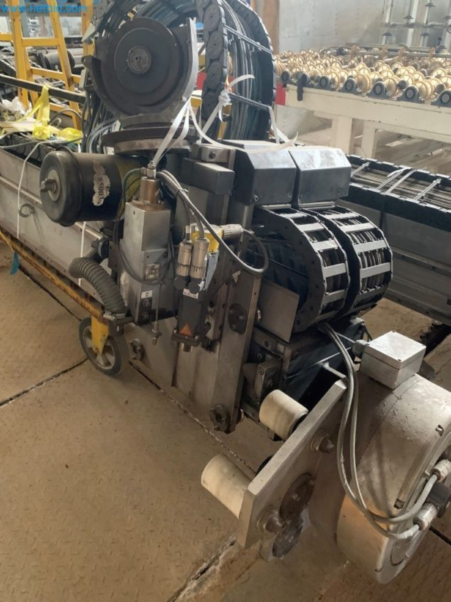 Sale of a complete warehouse of machinery for the glass industry in Spain-3