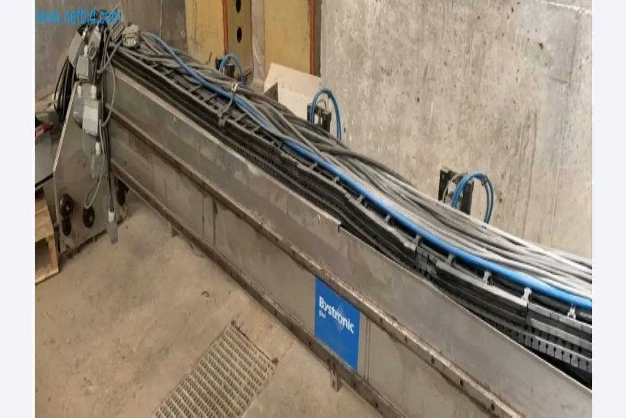 Sale of a complete warehouse of machinery for the glass industry in Spain-5