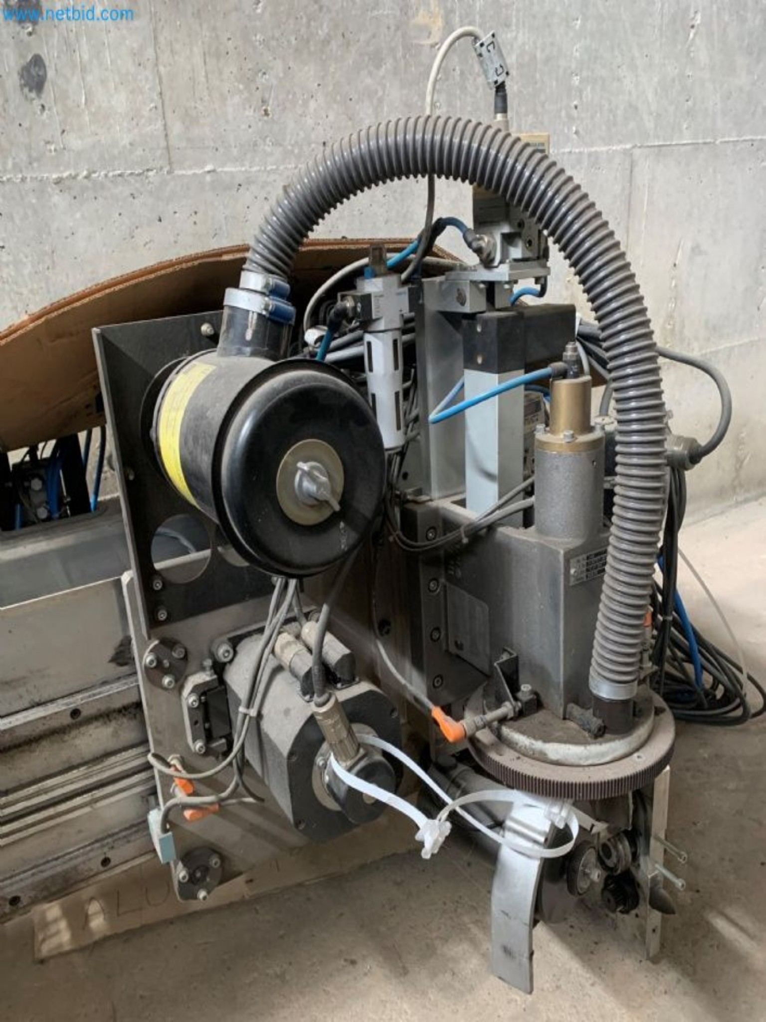 Sale of a complete warehouse of machinery for the glass industry in Spain-6