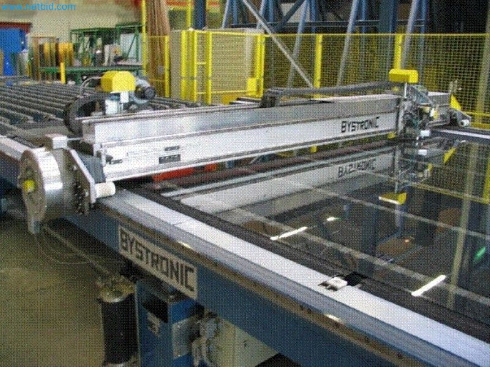 Sale of a complete warehouse of machinery for the glass industry in Spain-8