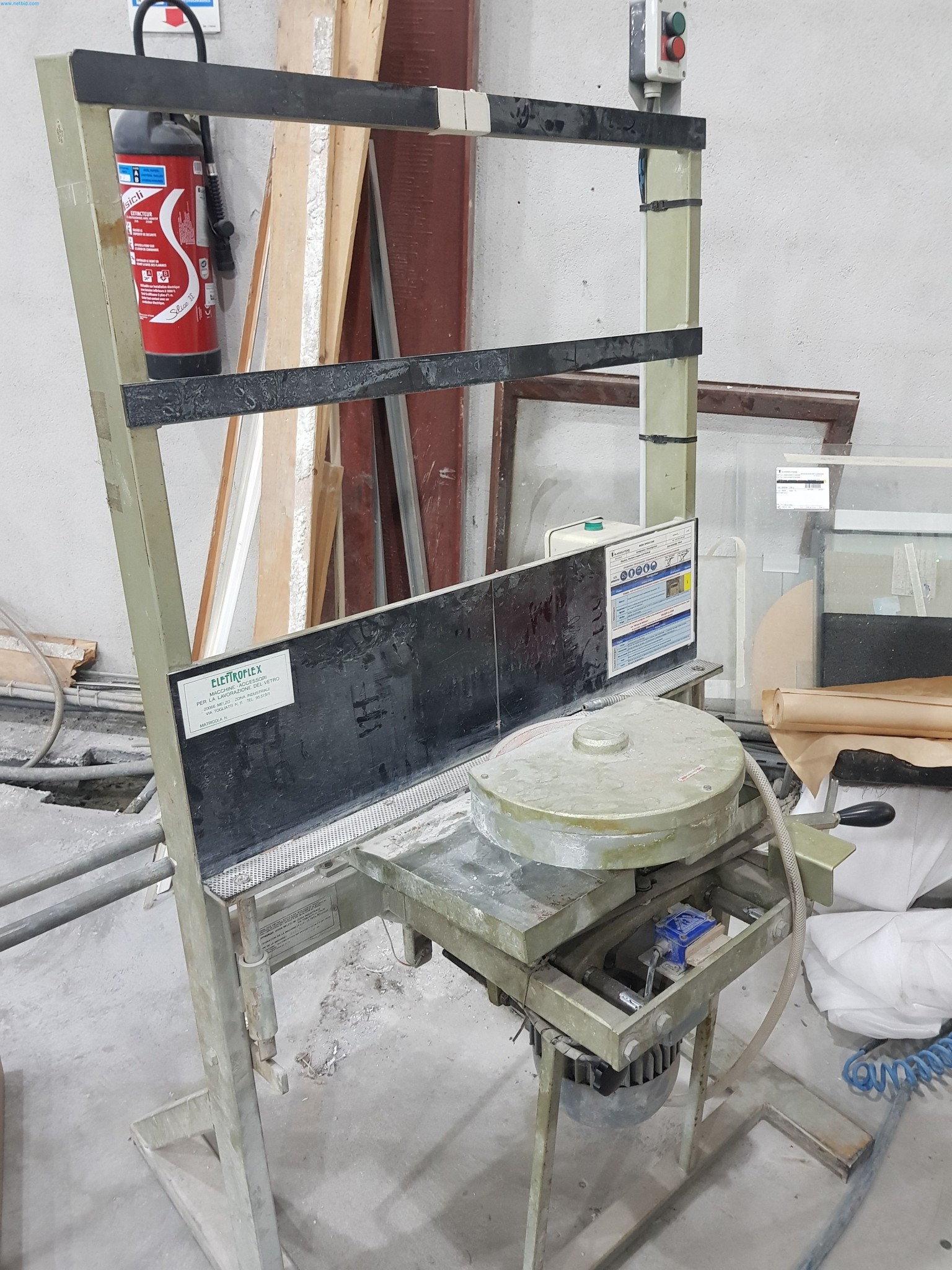 Sale of a complete warehouse of machinery for the glass industry in Spain-3