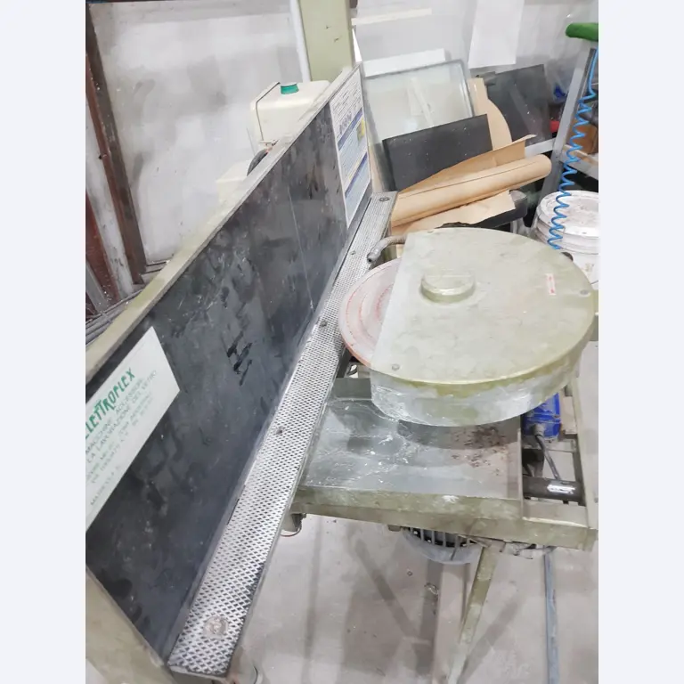 Sale of a complete warehouse of machinery for the glass industry in Spain-4