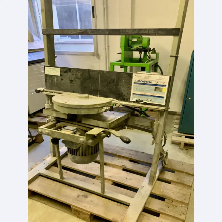 Sale of a complete warehouse of machinery for the glass industry in Spain-5