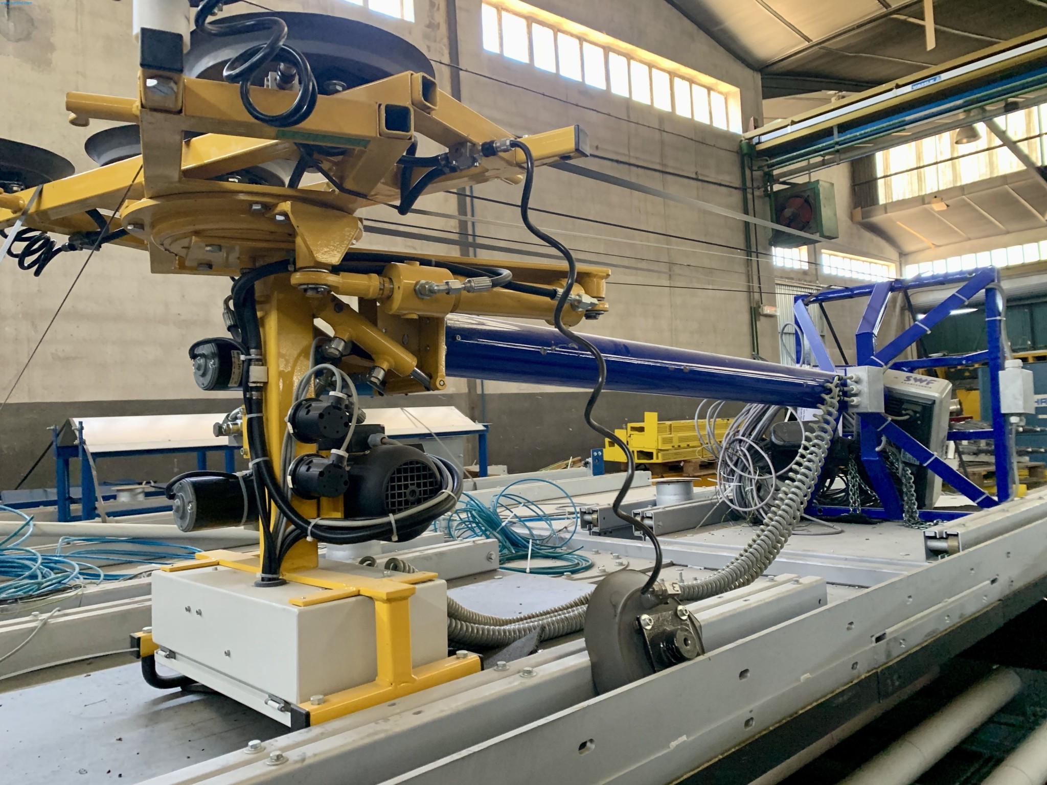 Sale of a complete warehouse of machinery for the glass industry in Spain-11