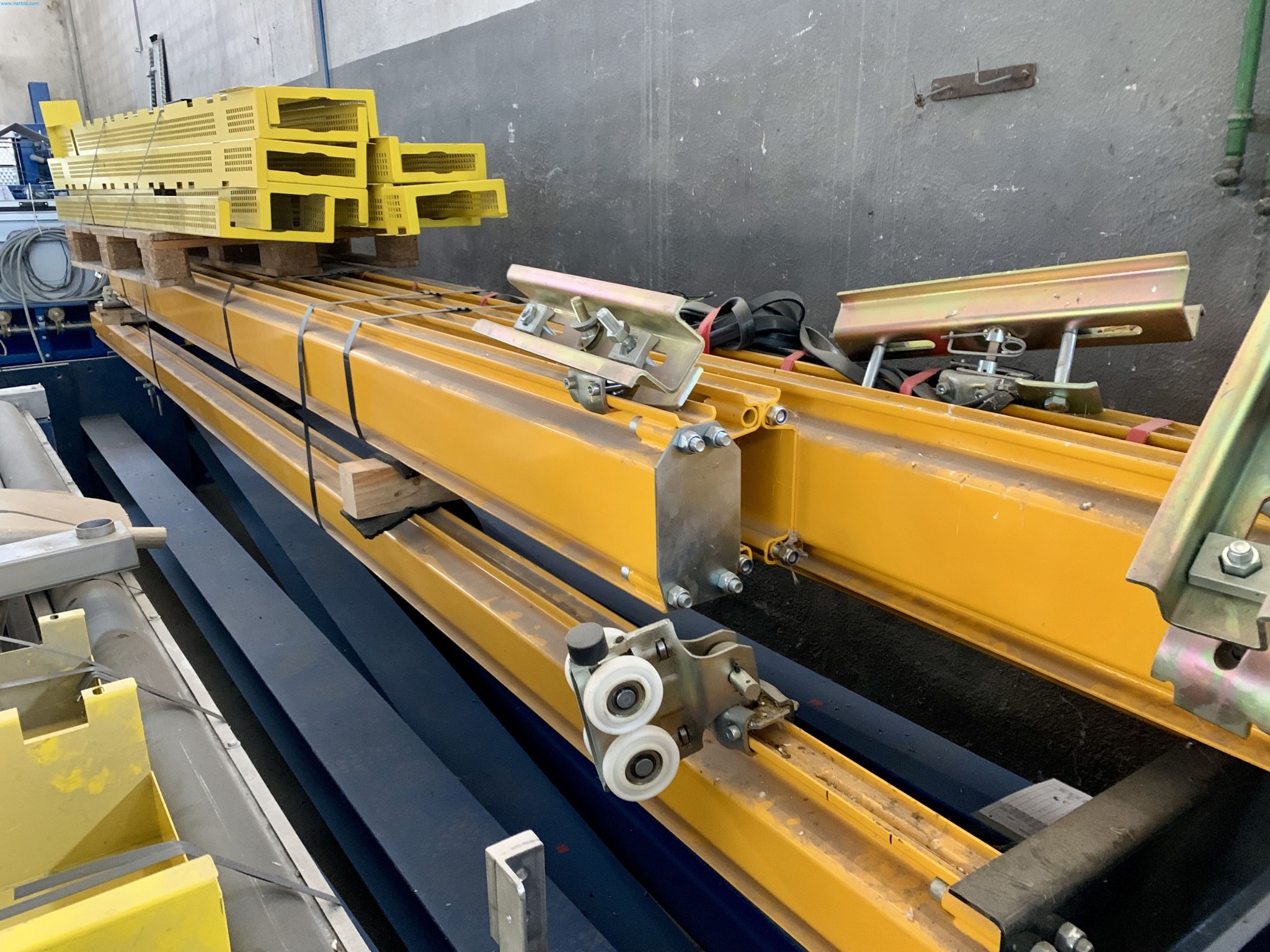 Sale of a complete warehouse of machinery for the glass industry in Spain-13