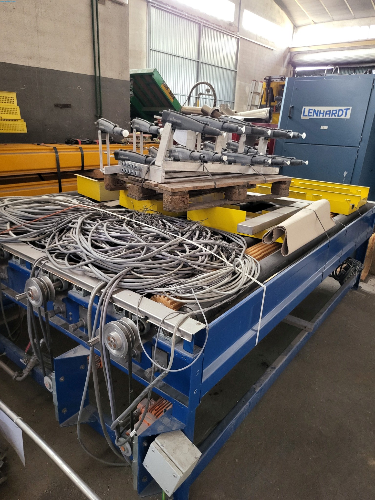 Sale of a complete warehouse of machinery for the glass industry in Spain-3