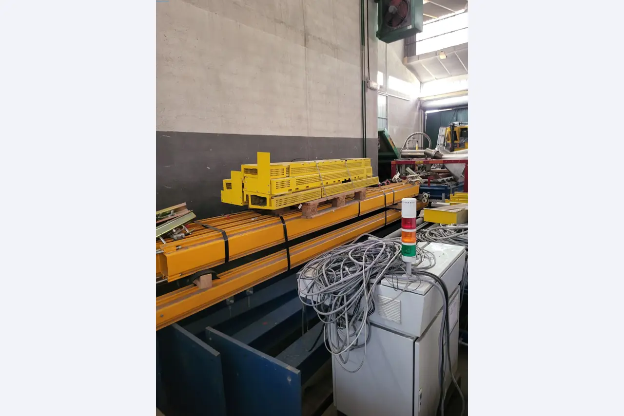 Sale of a complete warehouse of machinery for the glass industry in Spain-4