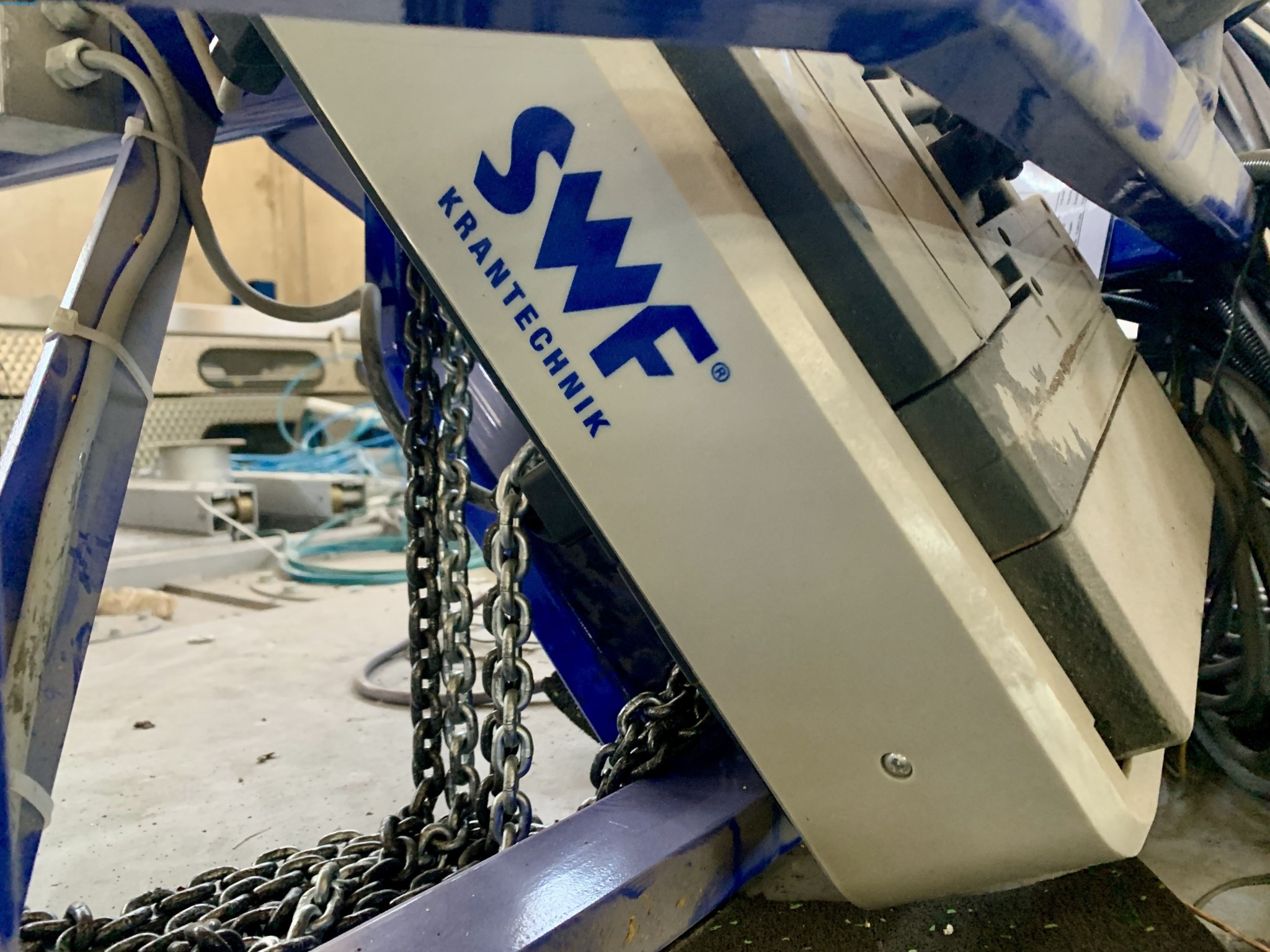 Sale of a complete warehouse of machinery for the glass industry in Spain-8