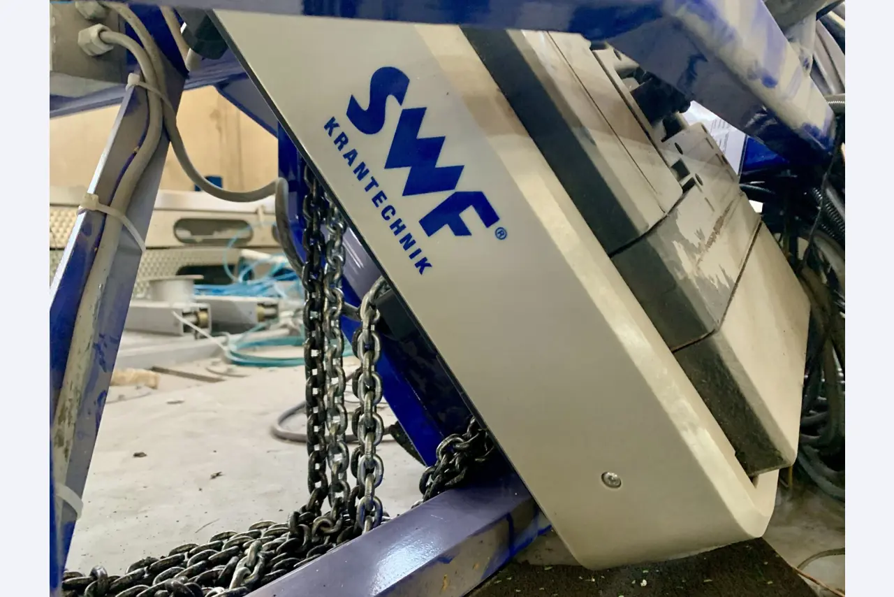 Sale of a complete warehouse of machinery for the glass industry in Spain-8