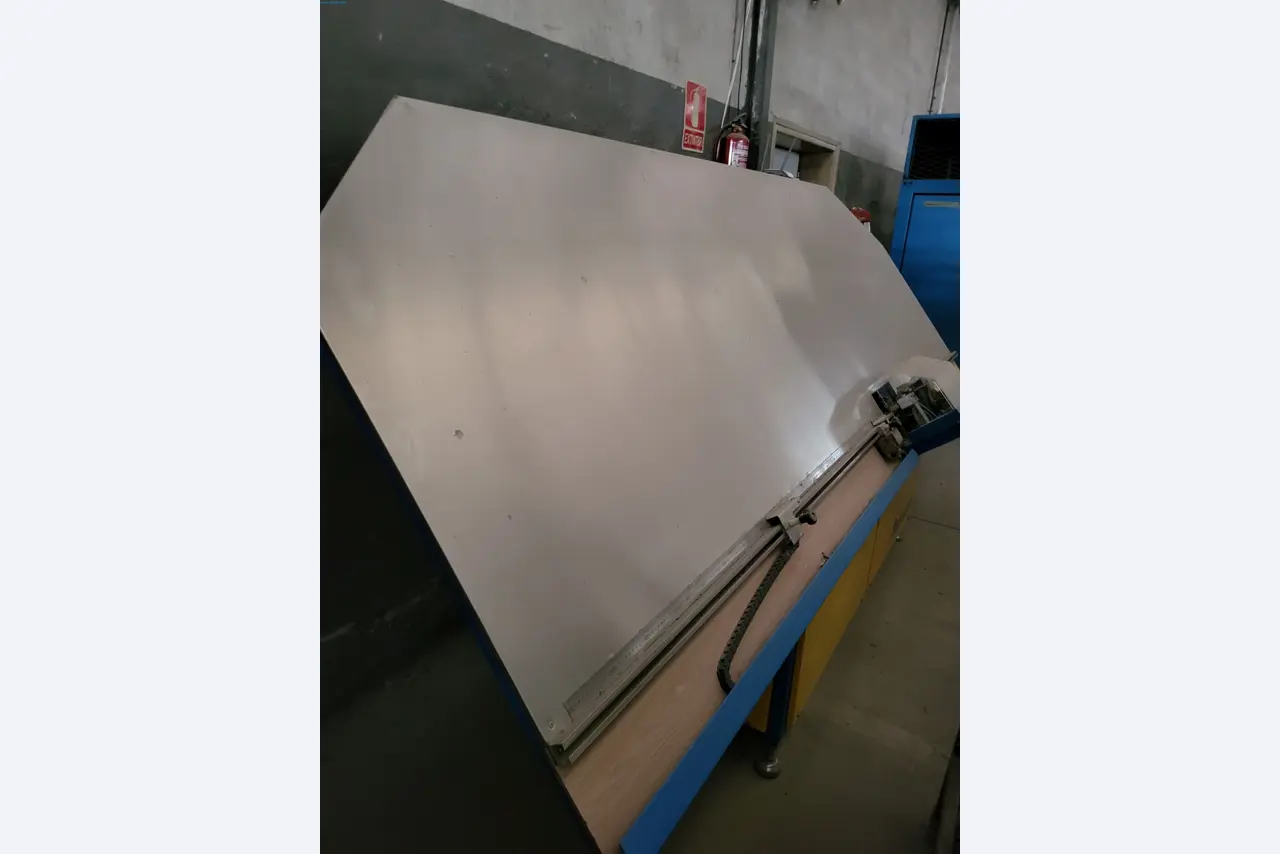 Sale of a complete warehouse of machinery for the glass industry in Spain-2