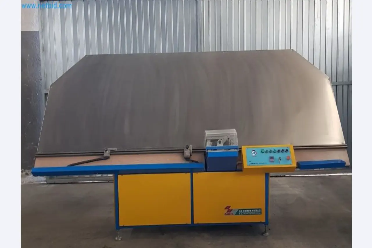 Sale of a complete warehouse of machinery for the glass industry in Spain-3