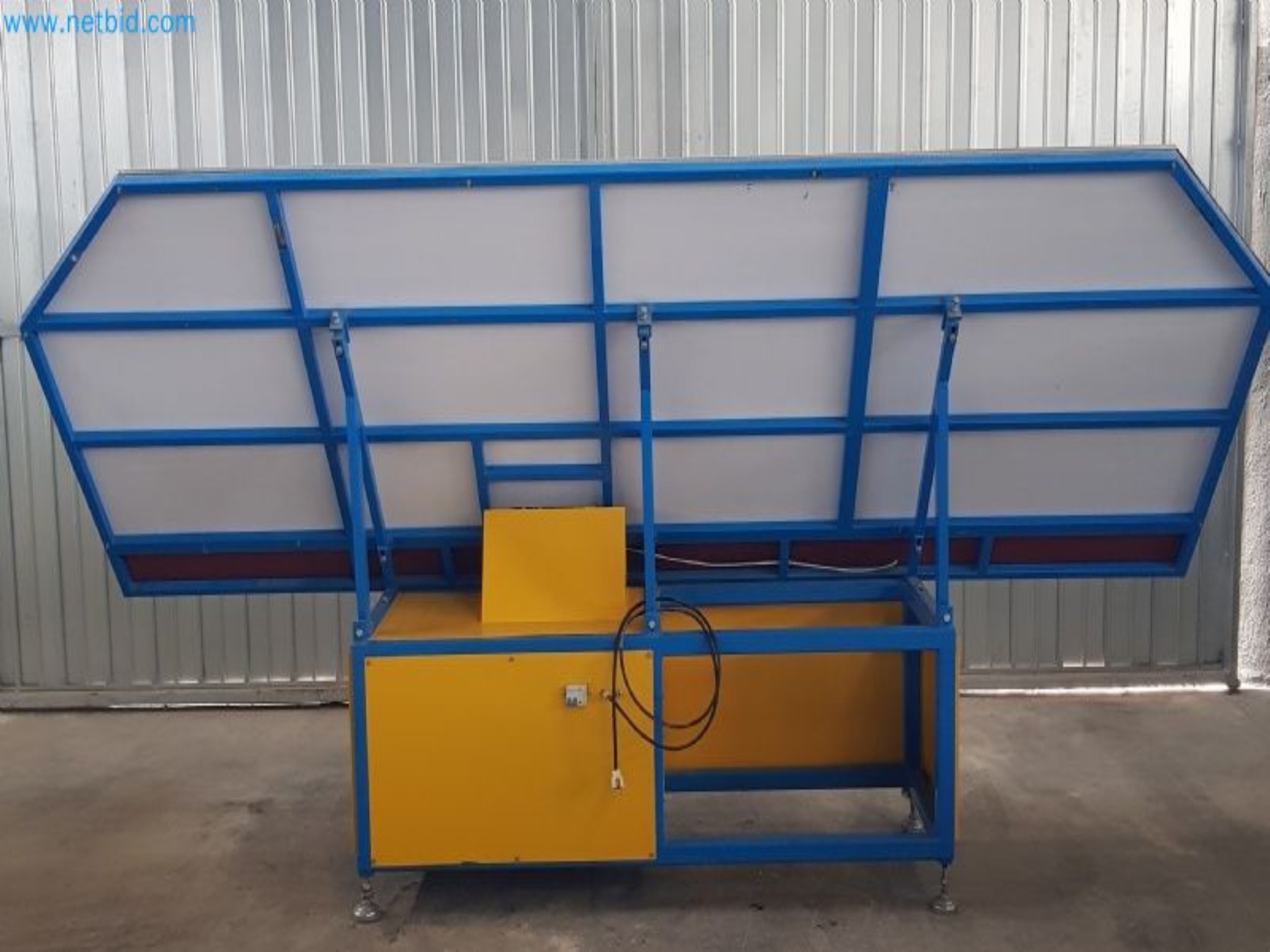 Sale of a complete warehouse of machinery for the glass industry in Spain-5