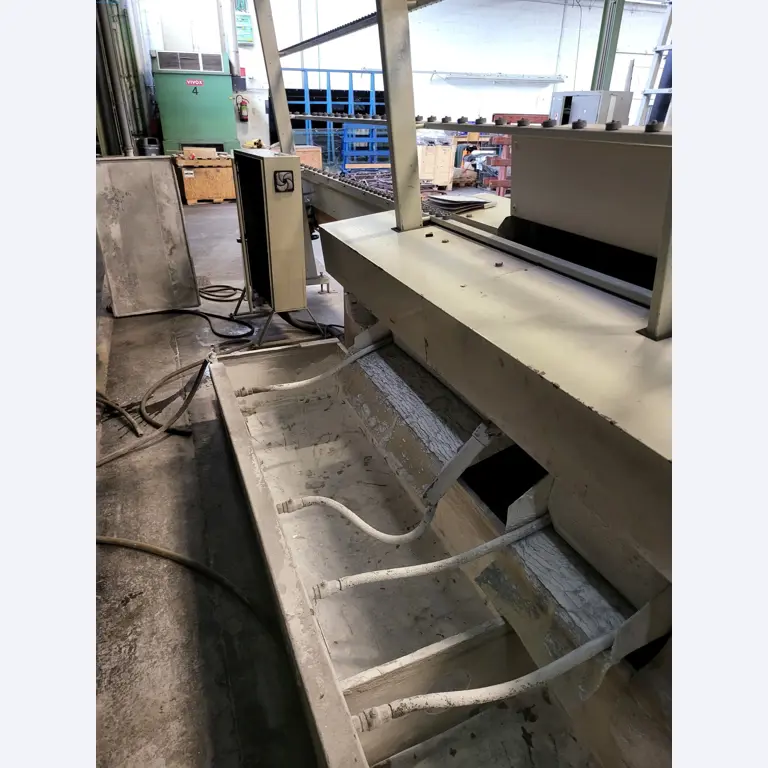 Sale of a complete warehouse of machinery for the glass industry in Spain-10