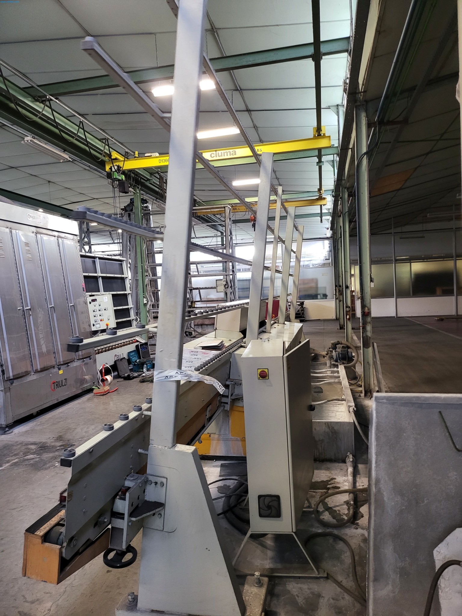 Sale of a complete warehouse of machinery for the glass industry in Spain-12