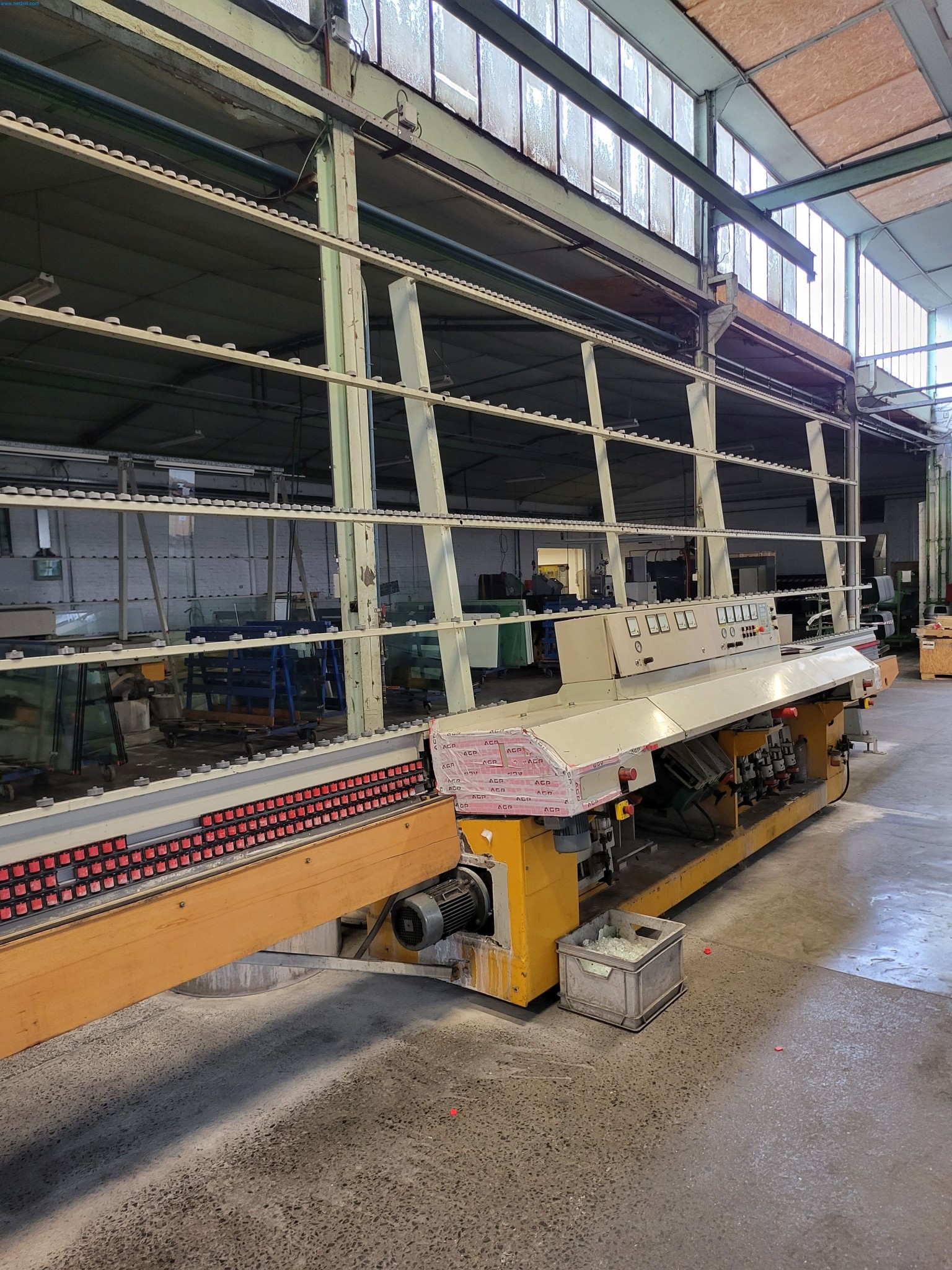 Sale of a complete warehouse of machinery for the glass industry in Spain-1