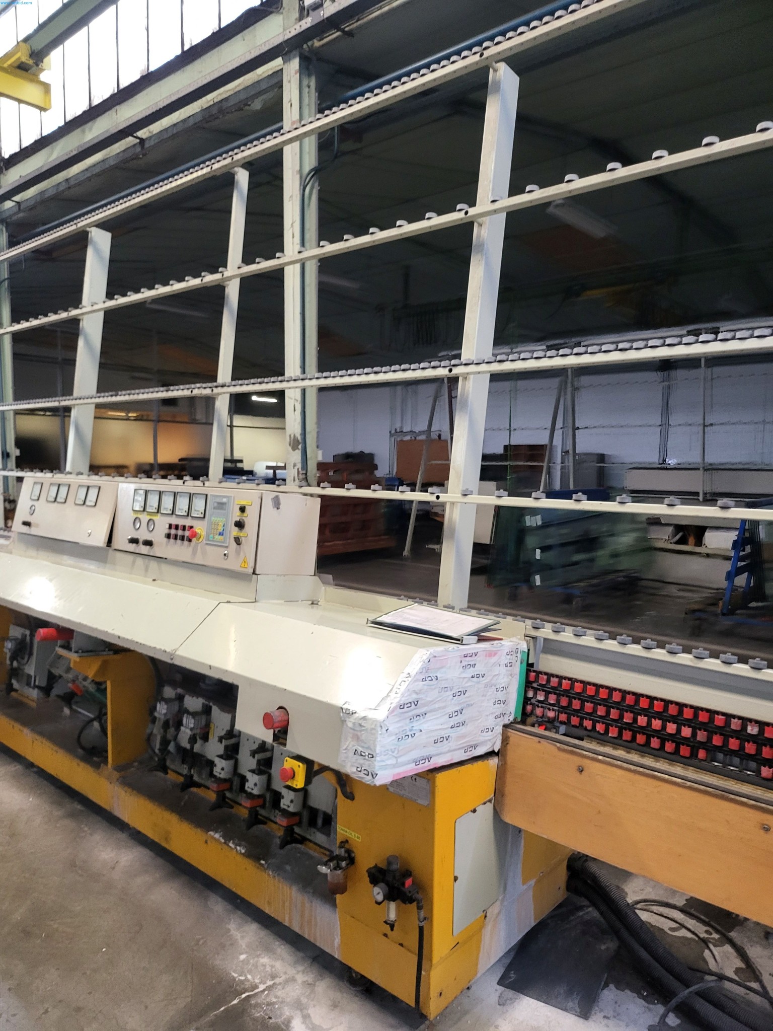 Sale of a complete warehouse of machinery for the glass industry in Spain-6