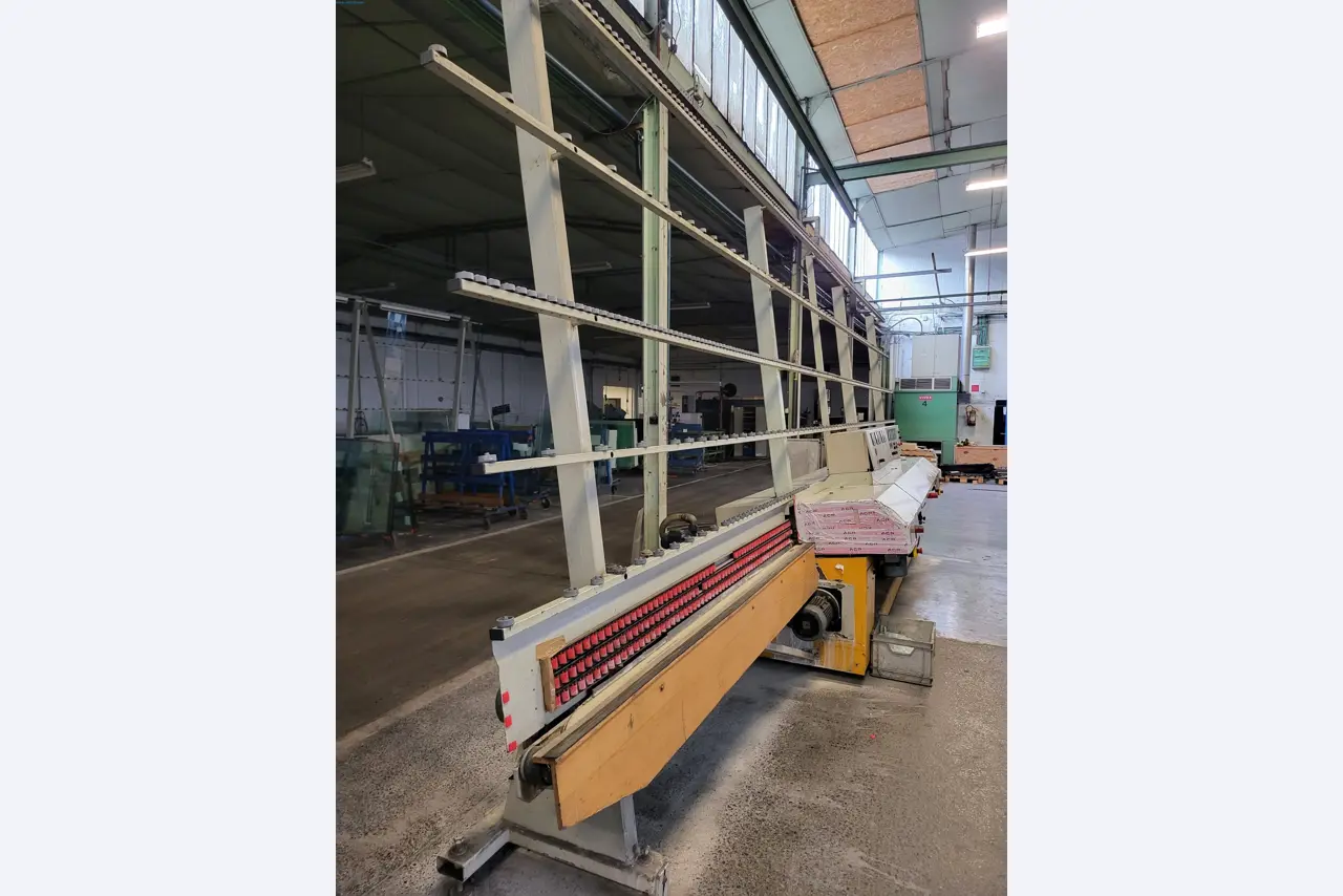 Sale of a complete warehouse of machinery for the glass industry in Spain-7