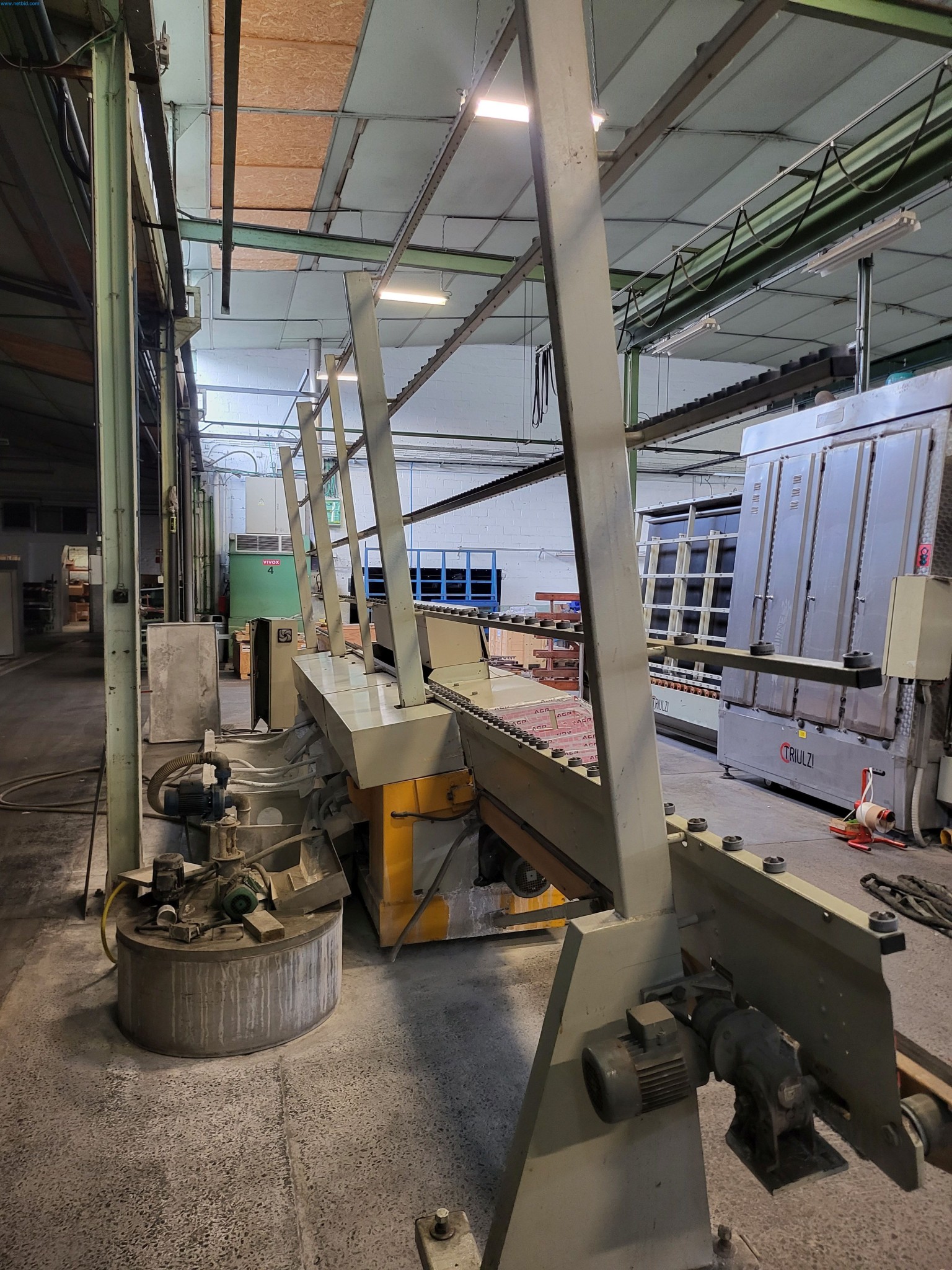 Sale of a complete warehouse of machinery for the glass industry in Spain-8