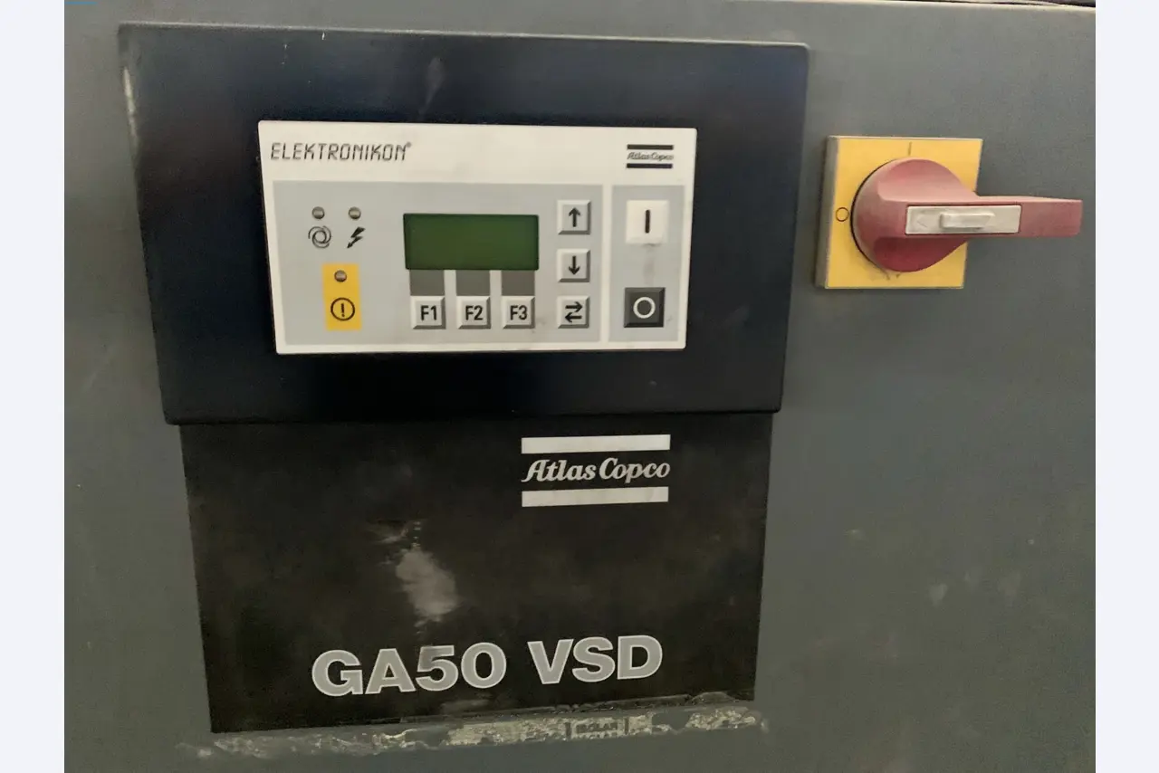 Sale of a complete warehouse of machinery for the glass industry in Spain-5