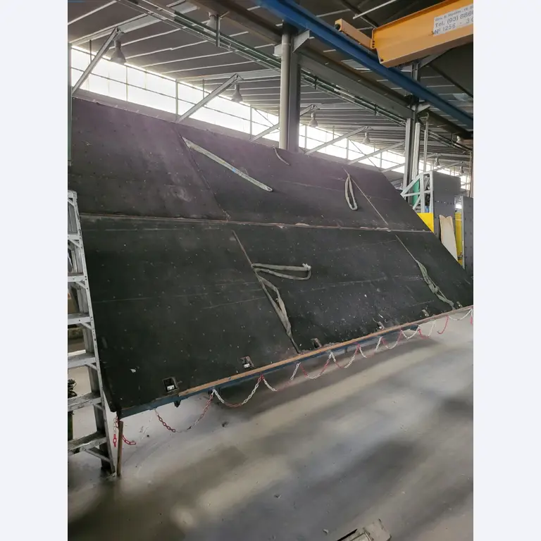 Sale of a complete warehouse of machinery for the glass industry in Spain-1