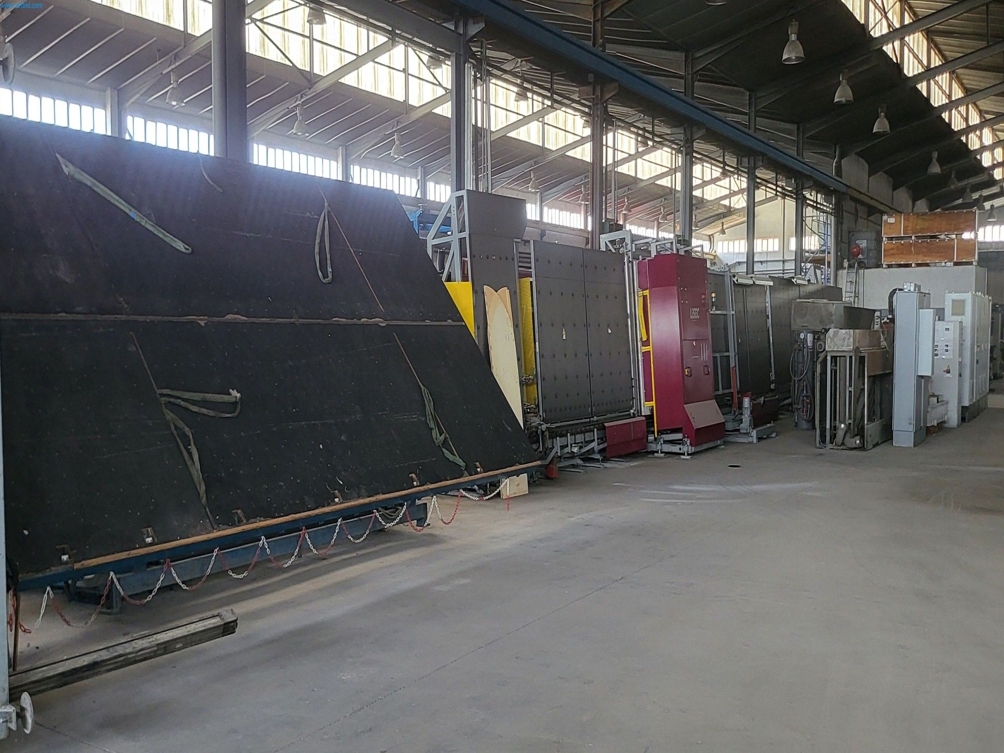 Sale of a complete warehouse of machinery for the glass industry in Spain-2