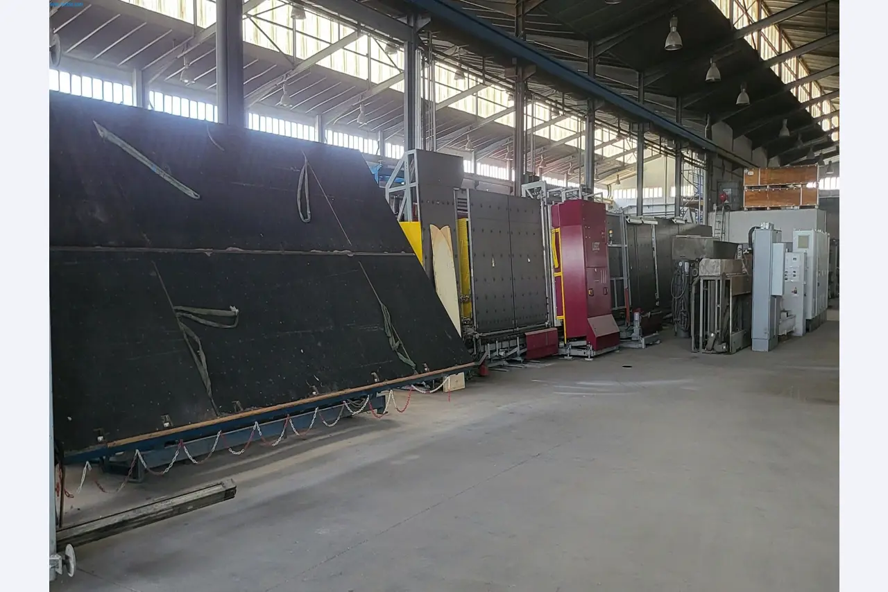 Sale of a complete warehouse of machinery for the glass industry in Spain-2
