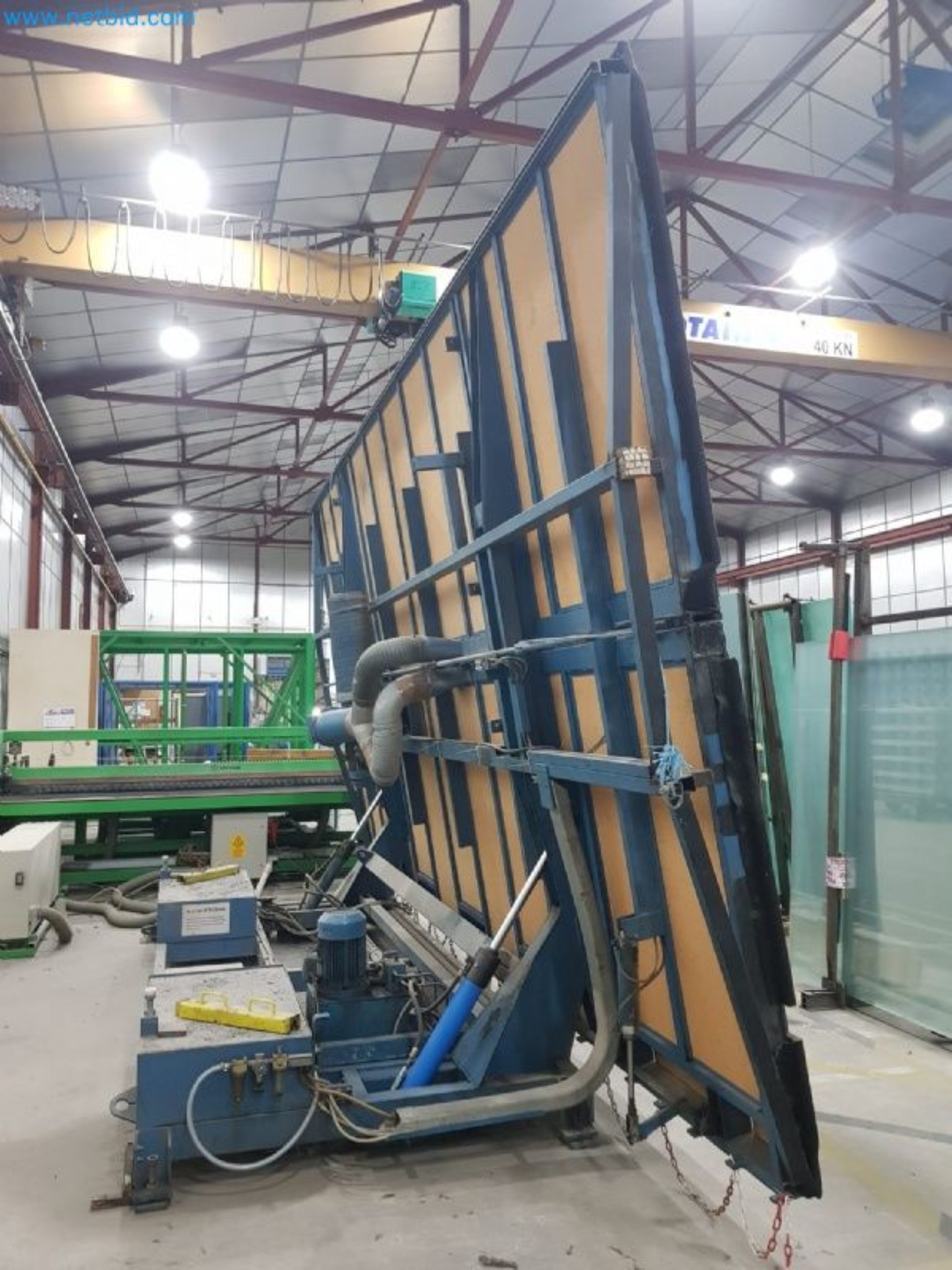 Sale of a complete warehouse of machinery for the glass industry in Spain-5