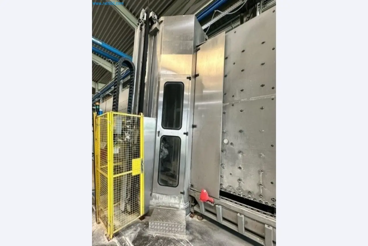 Sale of a complete warehouse of machinery for the glass industry in Spain-3