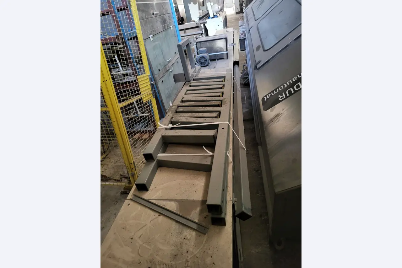 Sale of a complete warehouse of machinery for the glass industry in Spain-4