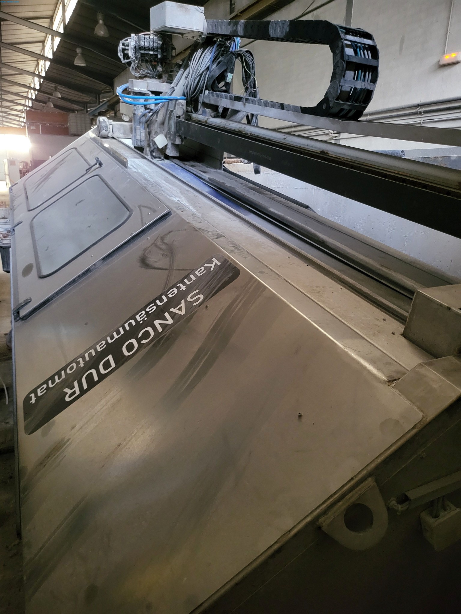 Sale of a complete warehouse of machinery for the glass industry in Spain-5