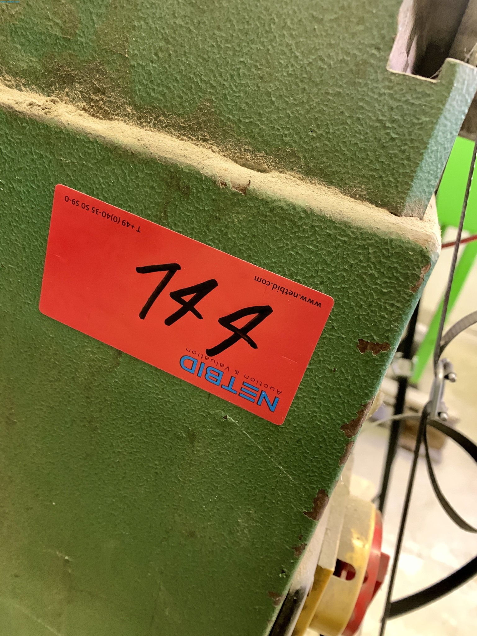 Sale of a complete warehouse of machinery for the glass industry in Spain-5