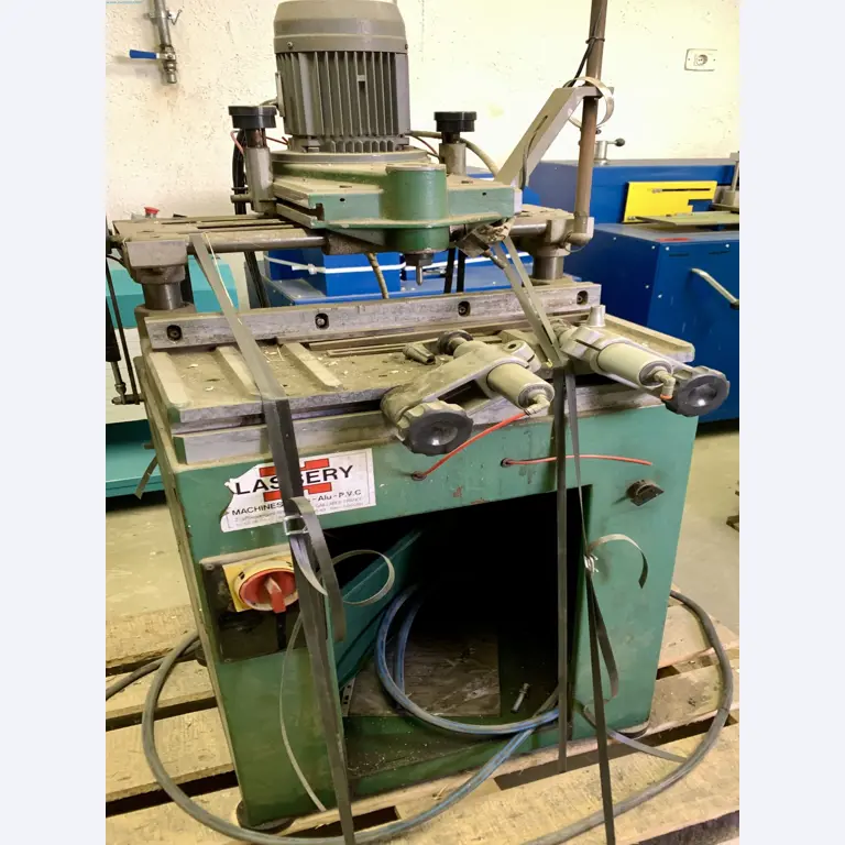 Sale of a complete warehouse of machinery for the glass industry in Spain-6