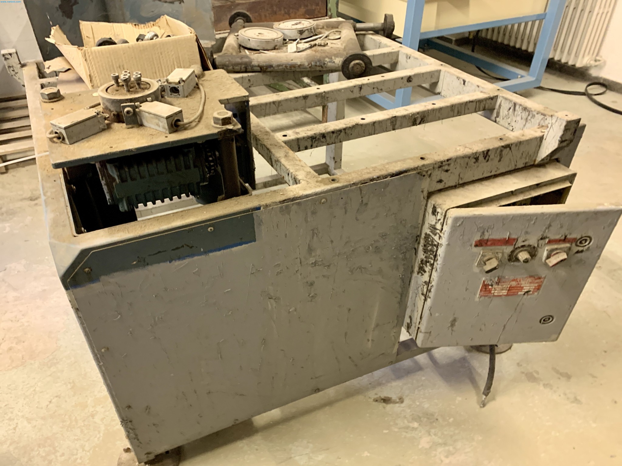 Sale of a complete warehouse of machinery for the glass industry in Spain-2