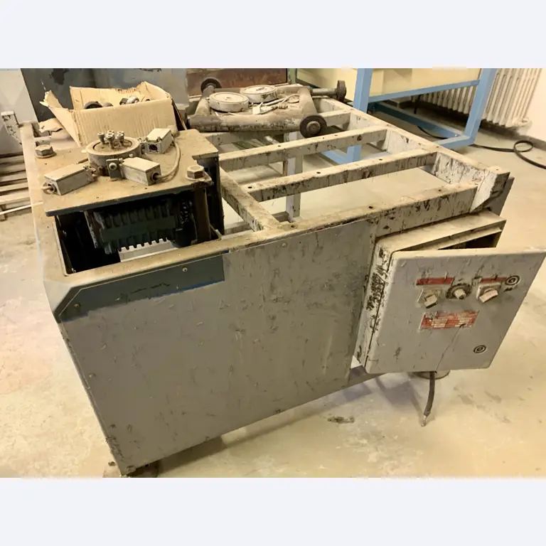 Sale of a complete warehouse of machinery for the glass industry in Spain-2