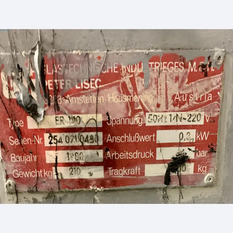 Sale of a complete warehouse of machinery for the glass industry in Spain-4