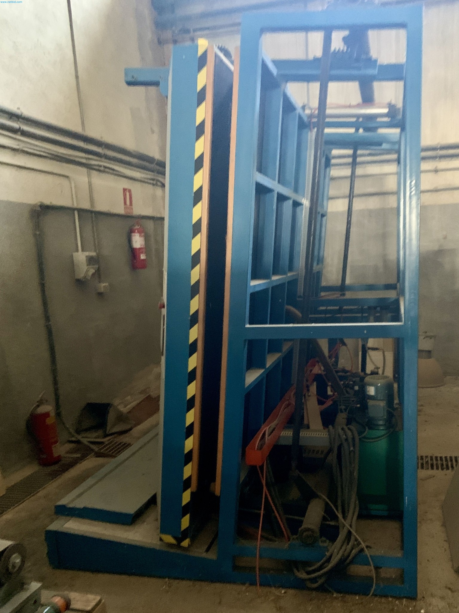 Sale of a complete warehouse of machinery for the glass industry in Spain-2